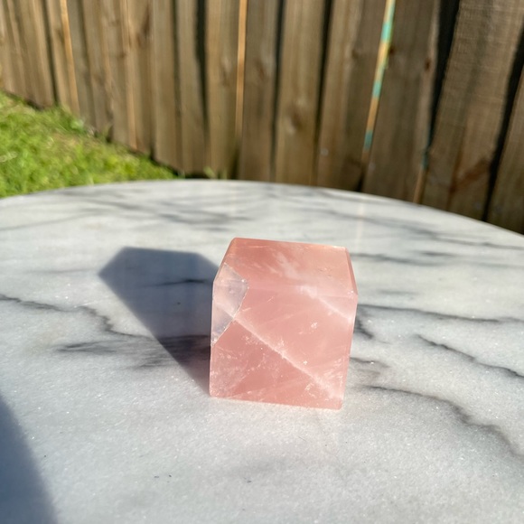 Rose Quartz Cube - Picture 5 of 6